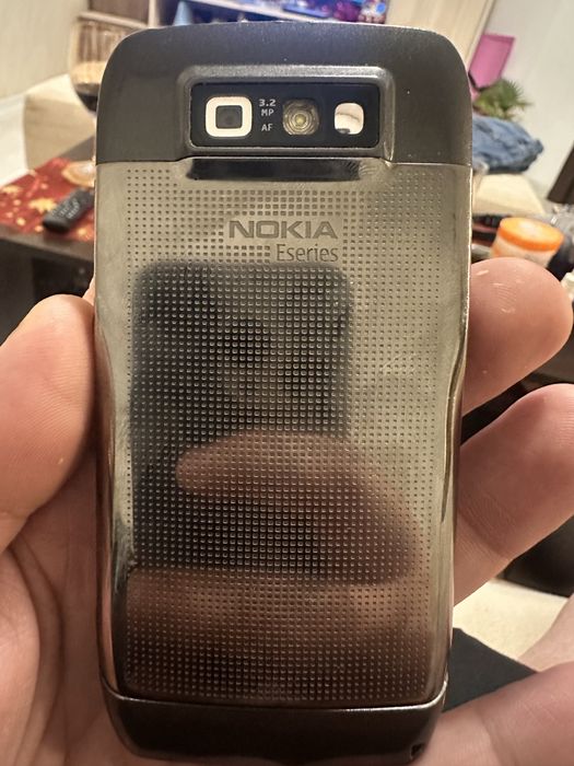 Продавам Нокия е71
