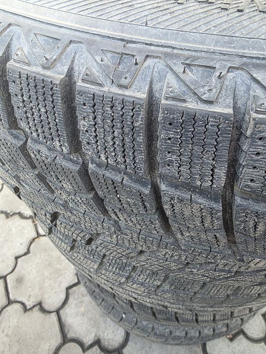 Зимные шины на 275/65/17