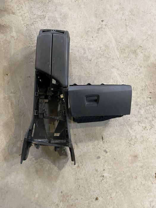 Подлакътник/жабка Бмв ф10/11(podlaktnik/barche/jabka bmw f10/11)