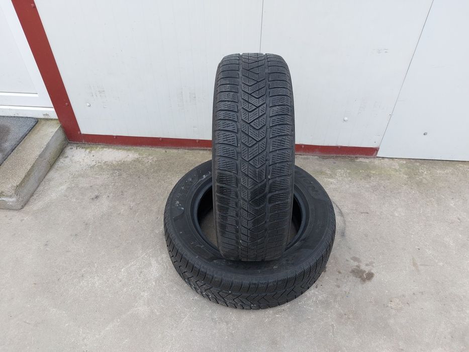 125 lei bucata! Doua anvelope M+S/IARNA 215 65 17 Pirelli
