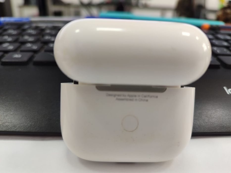 Продам Airpods pro