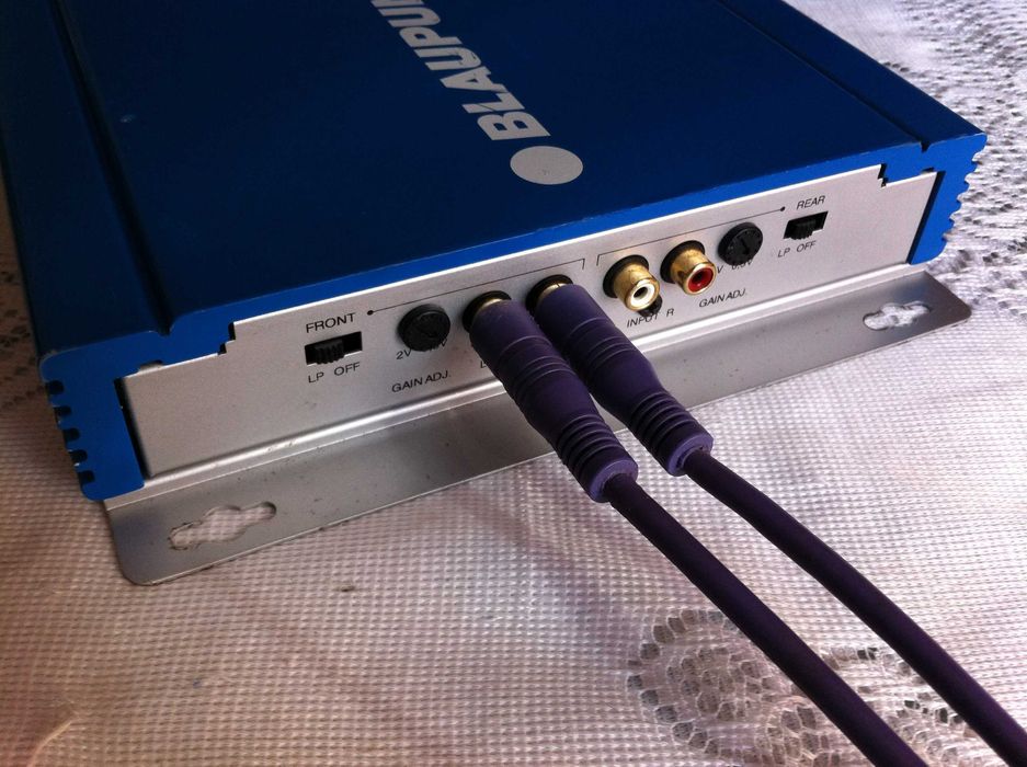 Amplificator Crunch max800W/Blaupunkt max600W/Sig ANL 125A (statie