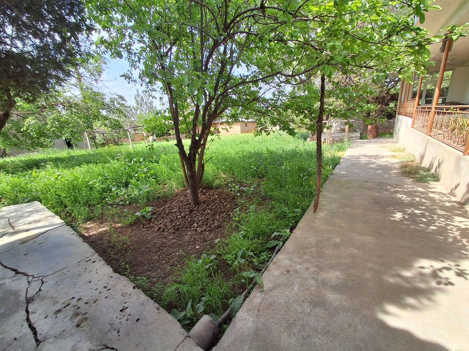 Boysun shaharda uy sotiladi