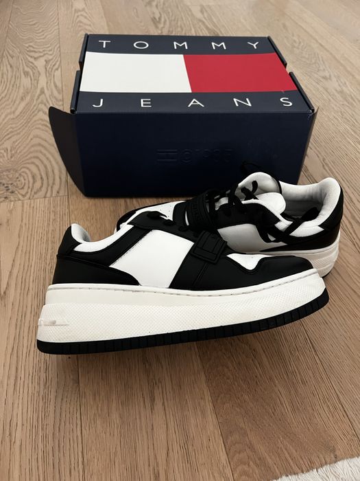 Pantofi sport din piele cu velcro Tommy Hilfiger TJW Retro Basket