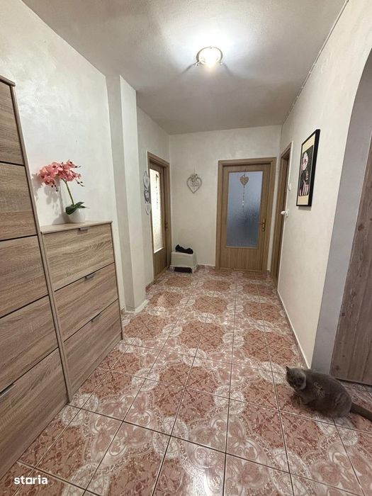 Apartament 2 camere zona Aleea Biruintei