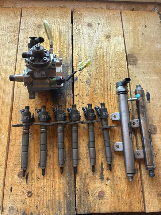 Set/Kit De Injectie Combustibil Land Rover Range Rover Sport L494 2013+ 3.0D -> Fw939K546Ab