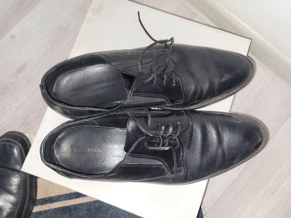 Продается ботинки