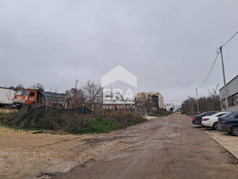 Урегулиран поземлен имот за продажба, с влязъл в сила ПУП и ПРЗ, в Зап