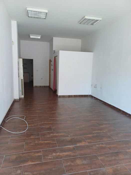 Дава се под наем Магазин в Враца, Река Лева - 66 кв.м за 336.6 € - Снимка #2