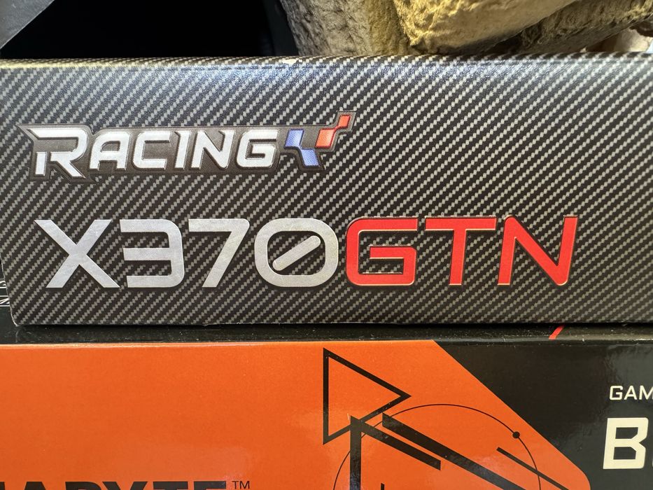 Kit Ryzen 3700x 32 gb RAM ddr 4 placa baza cooler Wraith