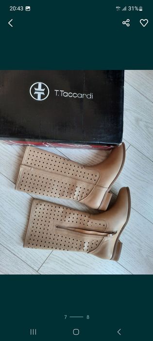 Кроссовки 2500 ,сапоги, пальто,