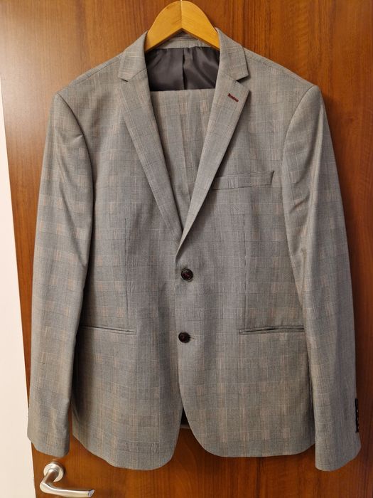 Costum de barbat Gherasos