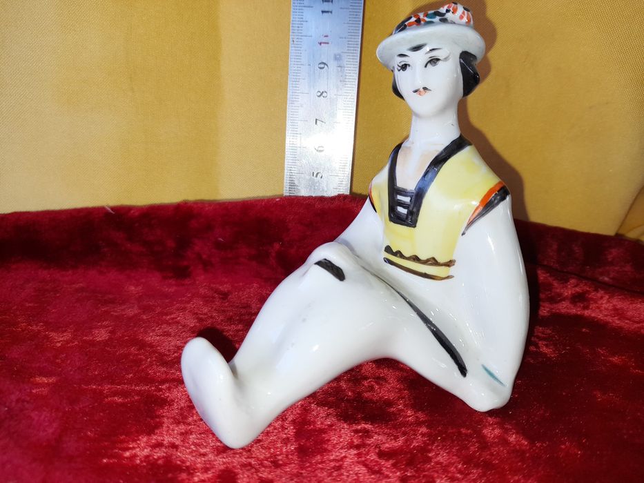 Советские фарфоровые статуэтки