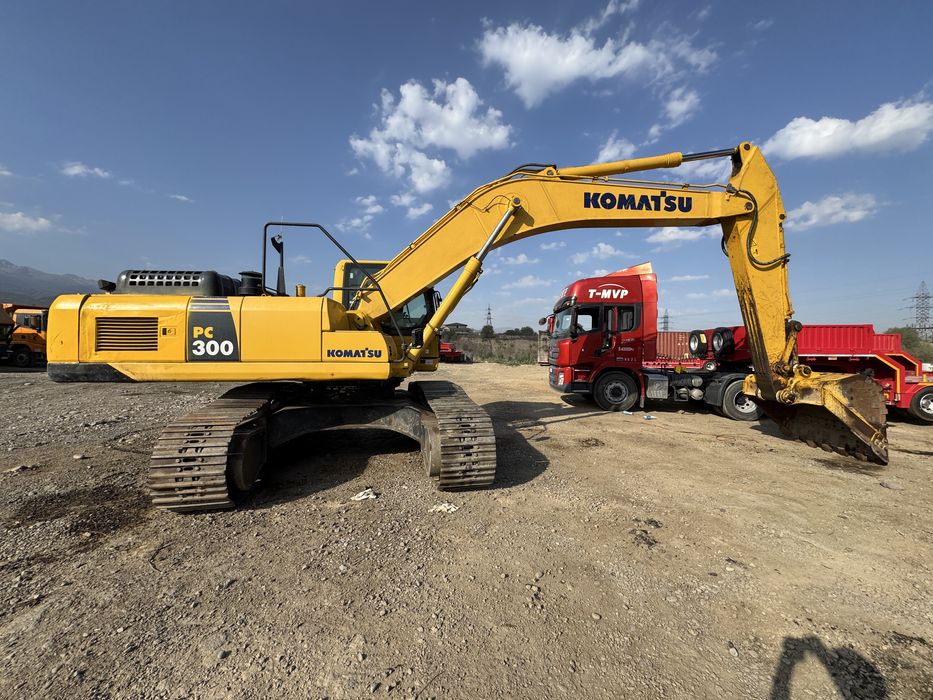 Экскаватор и Погрузчик Самосвал