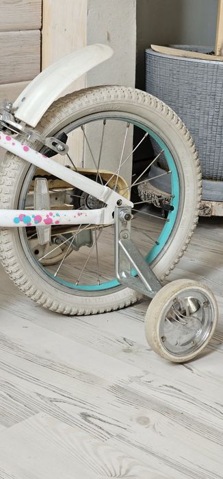 Продам детский велосипед Adore