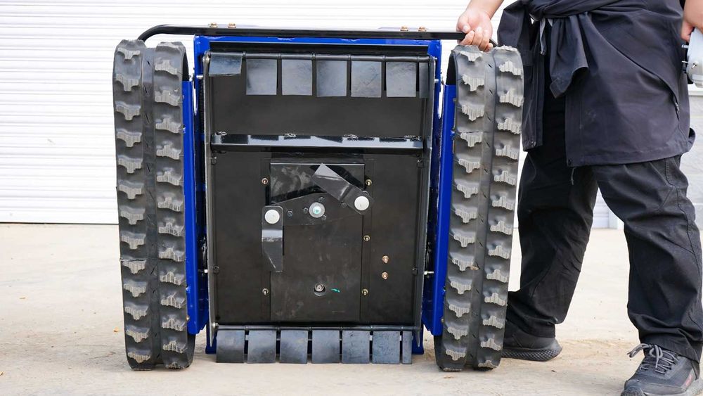 Снегоуборщик радиоуправляемый , робот б.у.