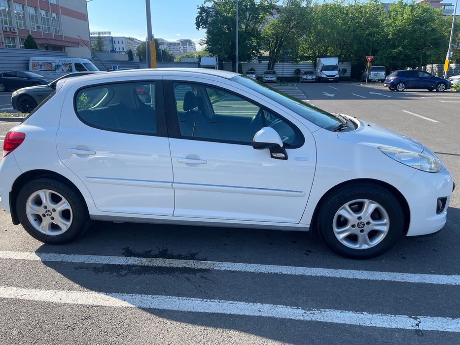 Peugeot 207 2011 diesel, 3.750 € — imagine 4