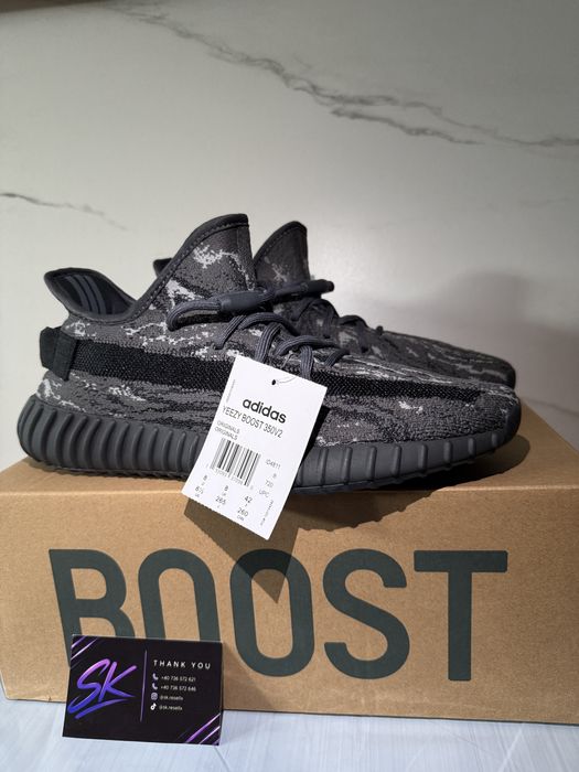 Yeezy 350 V2 (dark salt)