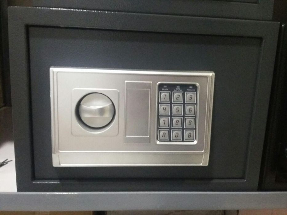 Сейфы с кодовыми замками,  25х25х35 СМ. С ГАРАНТИЕЙ