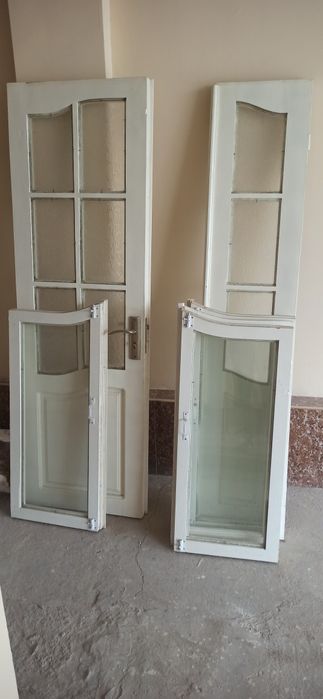 Sifatli Eshik deraza sotiladi shu hammasiga 1mln sifatli zor oynali