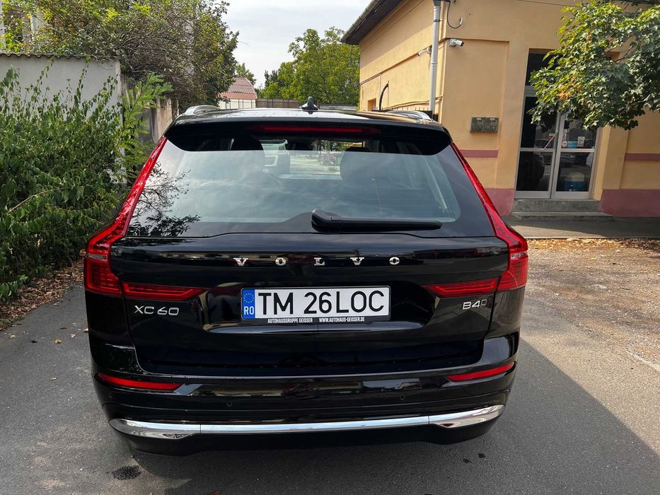 Volvo  XC60 B4  4x4  AWD Plus Mild HYBRID  2023 /8550 km GARANTIE 2028