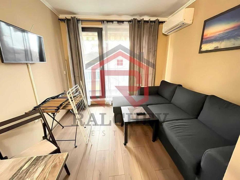 Двустаен апартамент под наем / Център