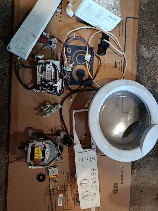 Запчасти стиральной машины Indesit/индезит. wisl 102