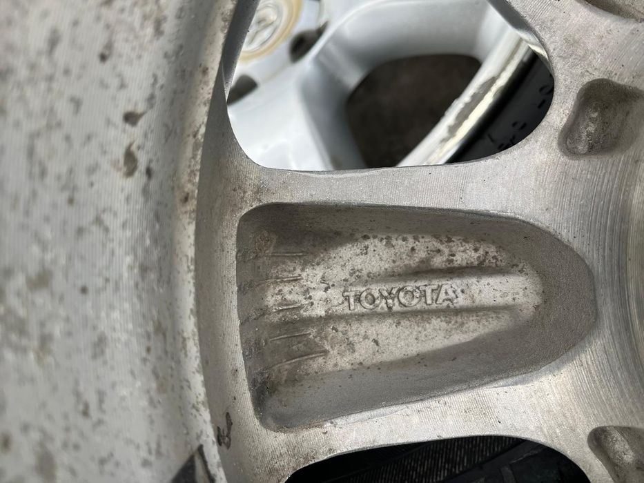 Продам комплект колёс