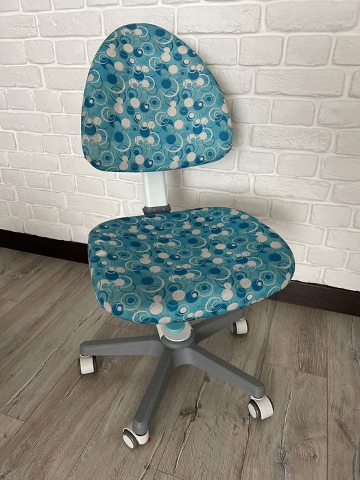 Продам стул  растущий