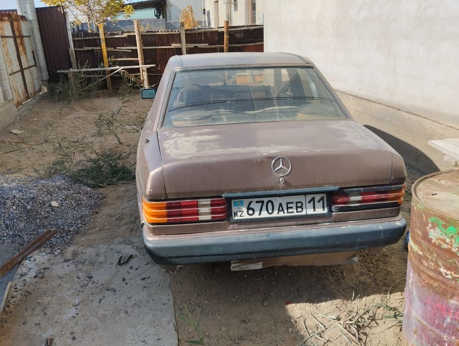 Мерседес 190 W201