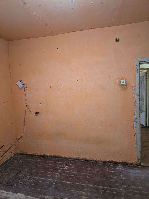 Yangiyul tumani, O'zbekiston temiryul bekati yonida, 3 xonalik uy