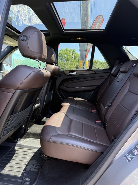 Mercedes Ml 350 D  / harman kardon / airmatic / 4 matic / perne / paniramic / credit / rate / garantie / avans 0