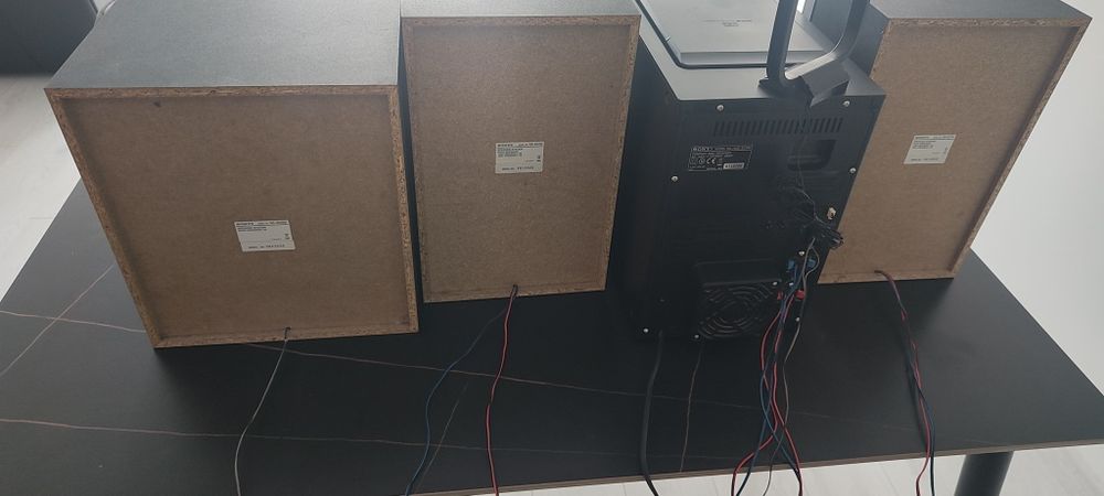 уредба Sony Genezi MHC-99i HiFi аудио система