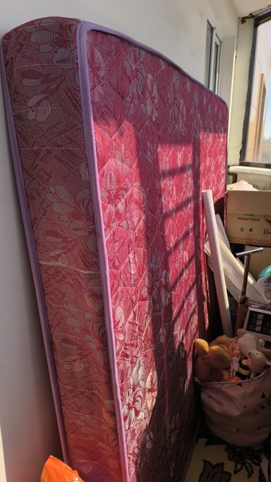 Отдам матрас 200х160см