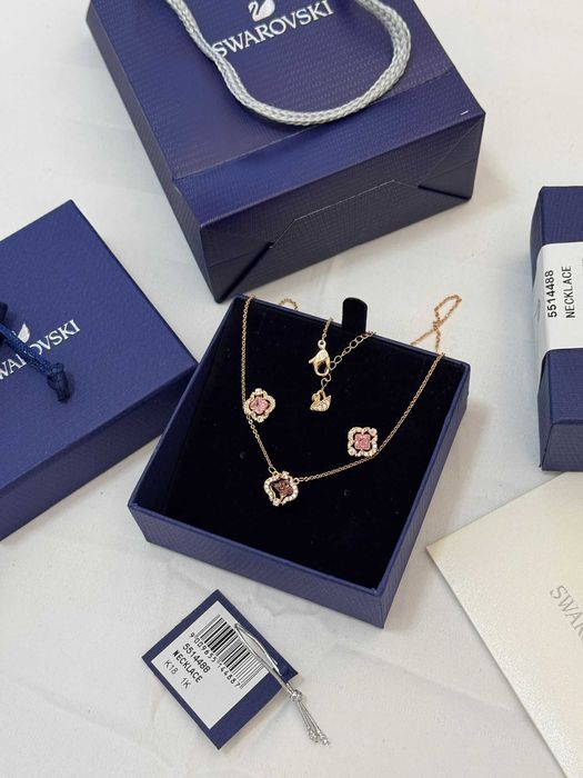 Set Swarovski Lantisor si cercei