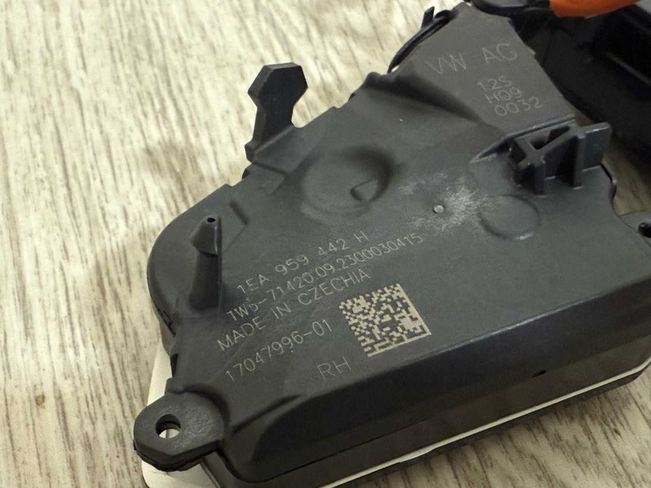 Comenzi Volan VW Touch  Tiguan Arteon Golf Passat  Noi Originale