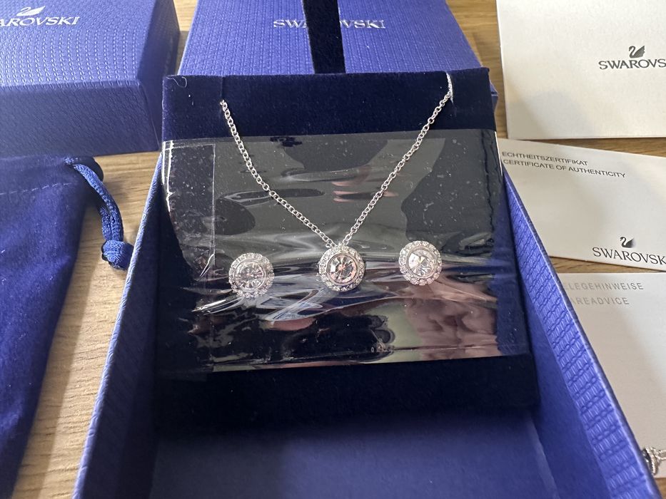 Set Swarovski colier si cercei angelic argintiu