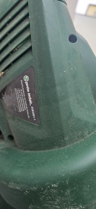 Vând aparat de aspirat/suflat