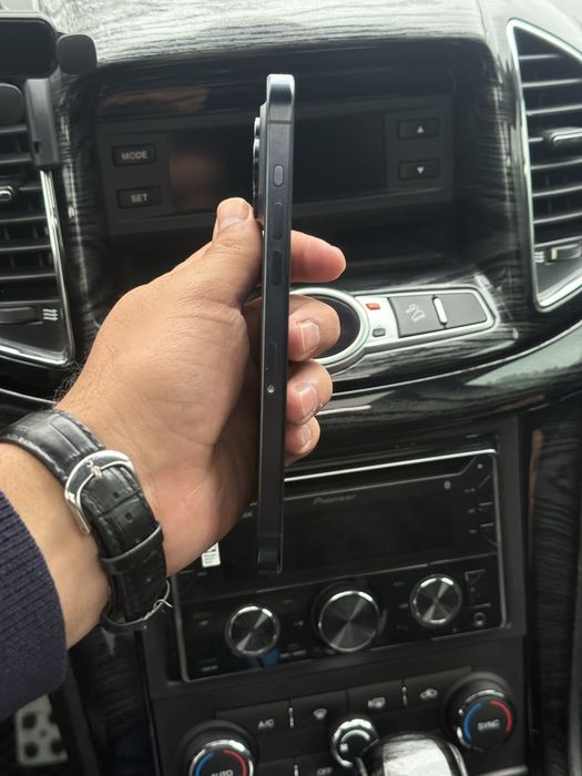 15 Pro Max 256 tali Esim 87%