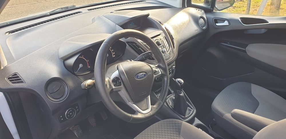 FORD Courier 2016 — imagine 3