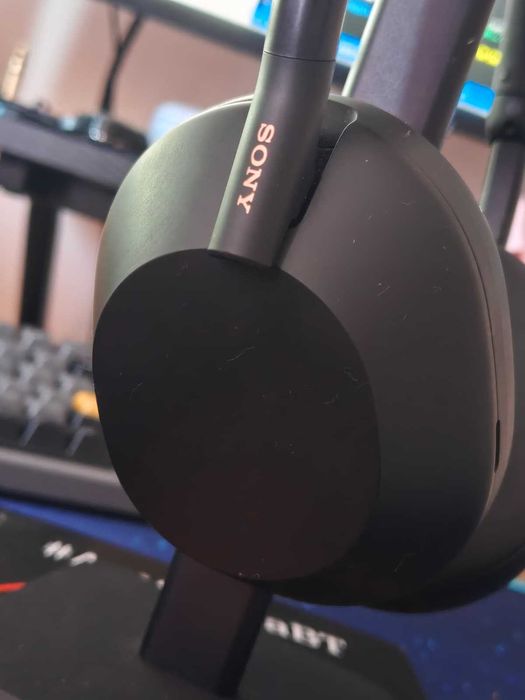 Sony WH-1000XM5 – 100% funcționale – ANC / Bluetooth – braț reparat