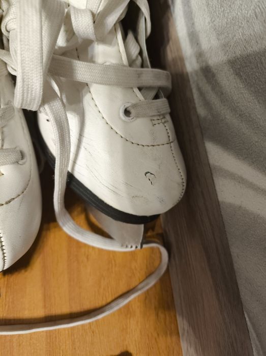 Продам коньки фигурные