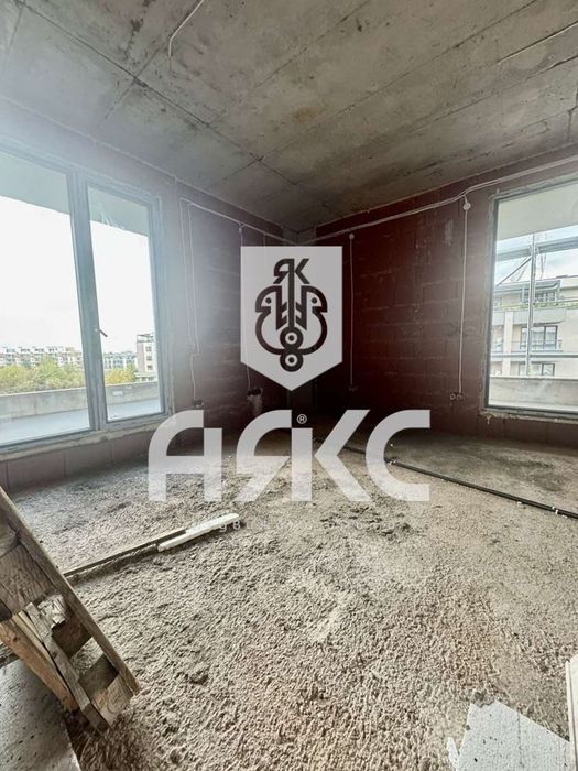 Продава се Двустаен апартамент в София, Витоша - 89 кв.м за 2158 €/кв.м - Снимка #2