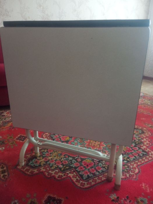 Кухонный раздвижной стол