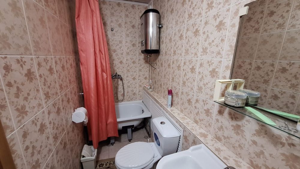 Продаётся пол дома