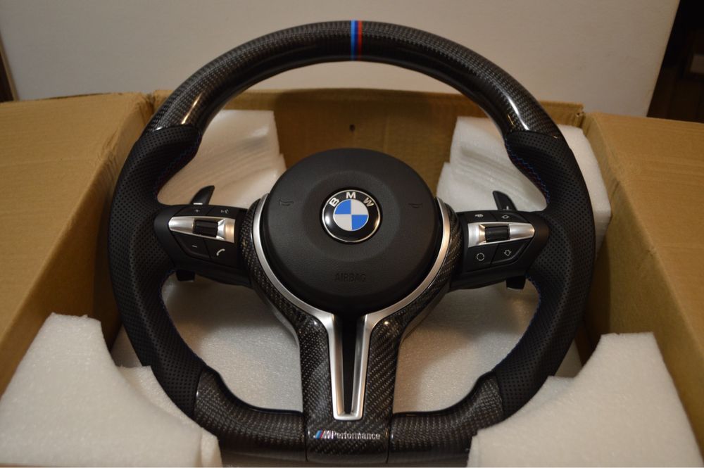 Volan Carbon BMW Seria 1 2 3 4 5 6 7 X1 X2 X3 X4 X5 X6 E/F F01 F02 F03 F04 F06 F12 F13 F15 F16 F10 F