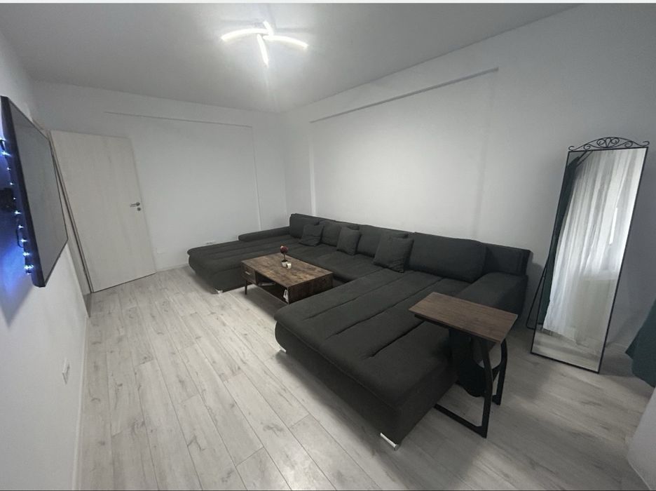 Inchiriez apartament doua camere Envogue Residence