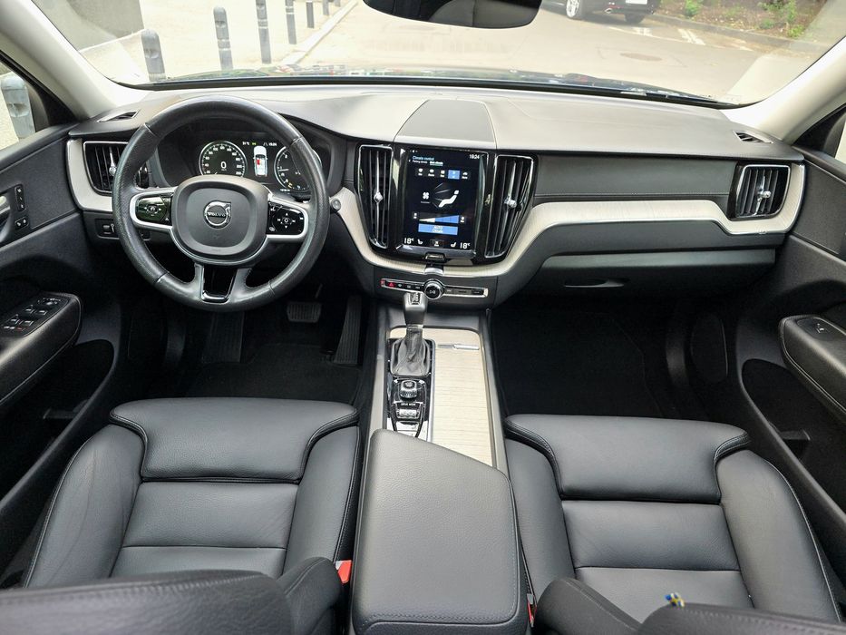 VOLVO XC60 2019 — imagine 5