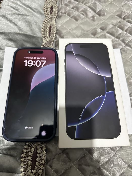 Iphone 16 Pro black titanuim