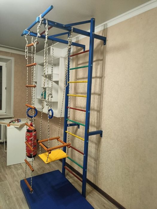 Продам шкафы, полки, турник, обувницу